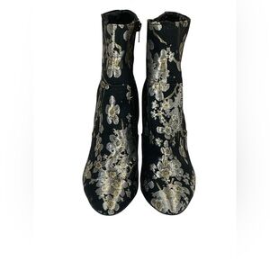 Indigo‎ Rd. Black and Silver ankle boots